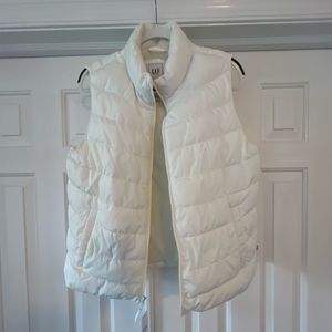 Puffer Vest. White. Never worn.